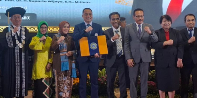 Eri Cahyadi raih gelar Doktor predikat Cumlaude di Unair