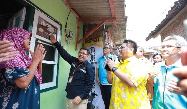 PLN Wujudkan Akses Listrik bagi Warga Tidak Mampu di Malang dan Lamongan