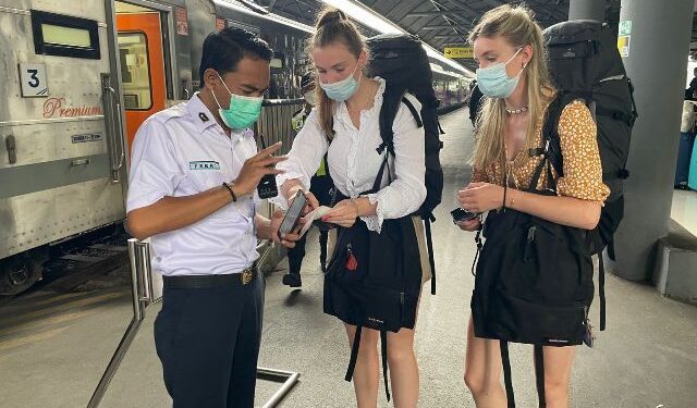 KAI Daop 8 Surabaya Catat Peningkatan 55.590 Wisatawan Mancanegara hingga September 2024