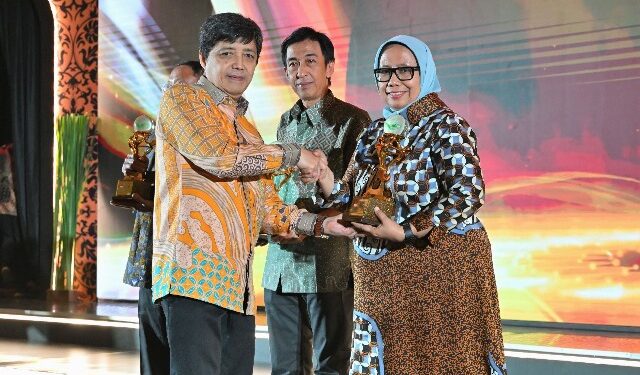 SIG Raih 16 Penghargaan Good Mining Practice 2024 dari Kementerian ESDM: Meningkatkan Standar Keunggulan Pertambangan Berkelanjutan