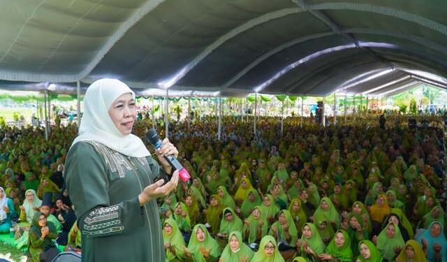 Pengajian di Magetan, Khofifah ajak masyarakat jaga suasana aman damai serta gunakan hak pilih di Pilkada 27 Nopember