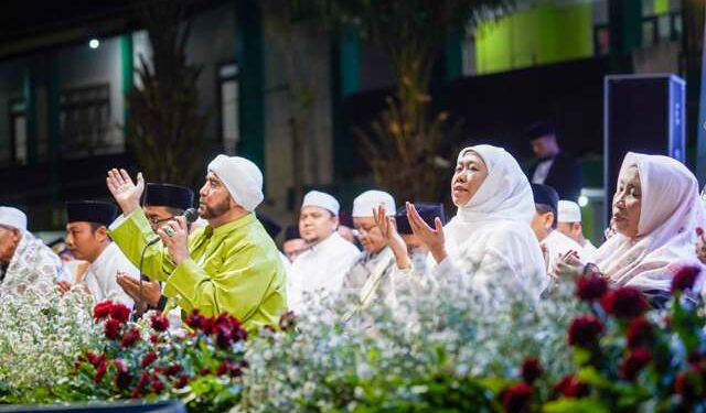 Di forum Sholawatan PP Darussalam Mekar Agung Madiun, Habib Syekh sebut Khofifah Gubernur yang ngayomi dan berjiwa pendidik