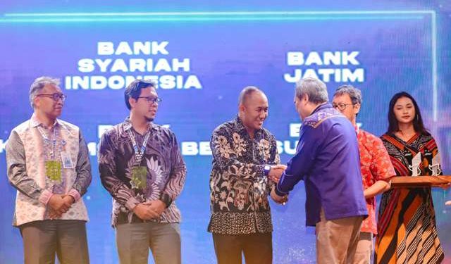 Bank Jatim sukses raih The Most Transaction Growth dalam ATM bersama Award 2024