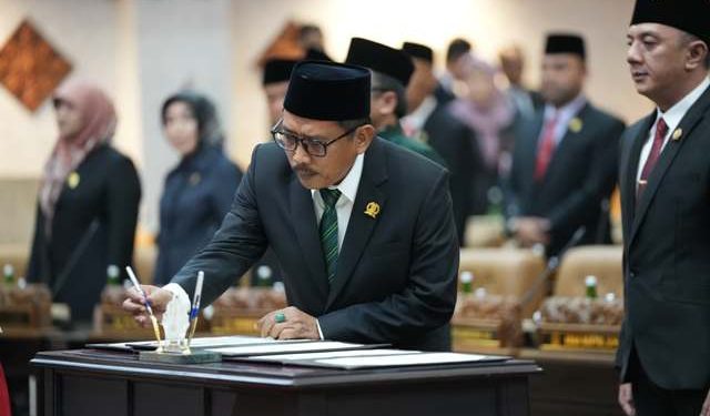 APBD Jatim 2025 Gagal Ditetapkan 10 Nopember, Musyafak: DPRD ingin APBD Benar-Benar Berpihak Pada Masyarakat