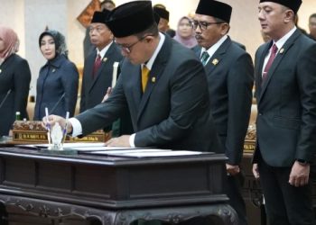 Usai di Tetapkan Wakil Ketua DPRD Jatim, Blegur Prijanggono Minta Pemprov Punya Inovasi Tingkatkan Pendapatan 2025