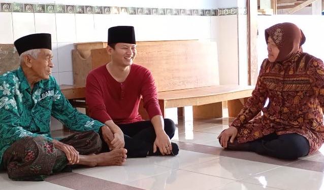 Silaturahmi ke KH Ahmad Sulaiman Al Badar Trenggalek, Risma didoakan sukses dalam ikhtiarnya sebagai Gubernur Jatim