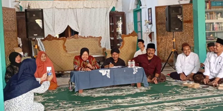Datangi Ponpes Al Manshur Tulungagung, Risma tawarkan kewirausahaan
