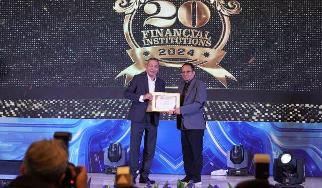 Kinerja Cukup Baik, Bank Jatim Boyong Dua Penghargaan Sekaligus dari The Finance