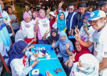 Manfaatkan layanan pemeriksaan kesehatan gratis, Pedagang Pacar Keling: Bu Khofifah is The Best 