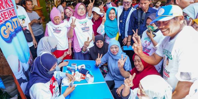 Manfaatkan layanan pemeriksaan kesehatan gratis, Pedagang Pacar Keling: Bu Khofifah is The Best 
