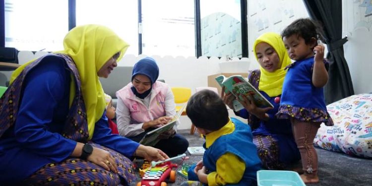 Srikandi PLN Rayakan Hari Listrik Nasional ke-79 dengan Peresmian Fasilitas Child Care dan Beragam Aksi Sosial