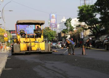 Jelang musim hujan, proyek Jalan Ciliwung dan Jalan Mayjen Sungkono dikebut