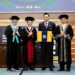 AHY dinyatakan lulus dengan predikat Cum Laude program Doktor di Unair