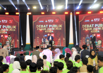 Debat kedua, Luluk paparkan korupsi Jatim, Khofifah banggakan 700 penghargaan dan Risma jelaskan konsep resik Birokrasi