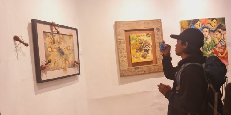 Eksplorasi Seni dan Nostalgia dalam ASF Art Exhibition IKA SRD UNESA: Sebuah Awal Baru untuk Seni Rupa Alumni