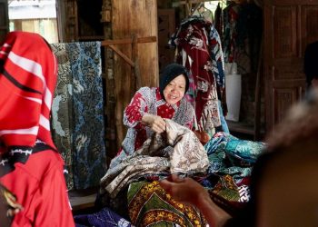 Kagum motif batik Bondowoso dan Probolinggo, Risma dorong gen Z jadi desainer batik