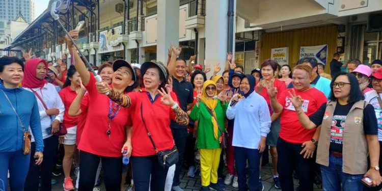 Risma-Gus Hans dapat dukungan pengusaha dan masyarakat perumahan Graha Family