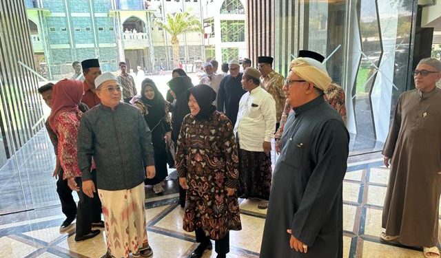 Sowan ke Ponpes Dalwa Pasuruan, Risma banyak dipuji Habib Ali Zainal Abidin bin Hasan Baharun