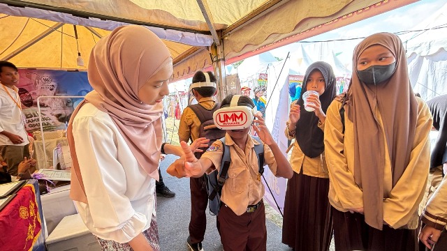 Inovasi Terbaru! Mahasiswa UMM Hadirkan Metaverse VR “DARI” untuk Edukasi dan Seni