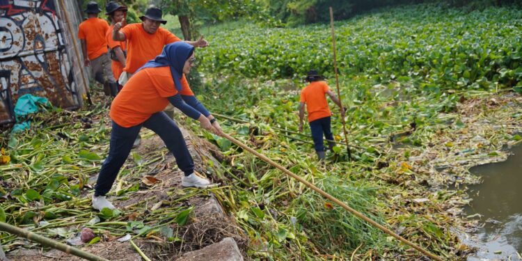 SIER Perkuat Komitmen Zero Waste melalui Aksi Bersih Sungai Tambak Oso