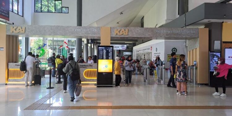Sebanyak 48.000 Tiket sudah terjual untuk Libur Nataru 2024/2025, KAI Daop 8 Surabaya: Segera Pesan Sebelum Kehabisan