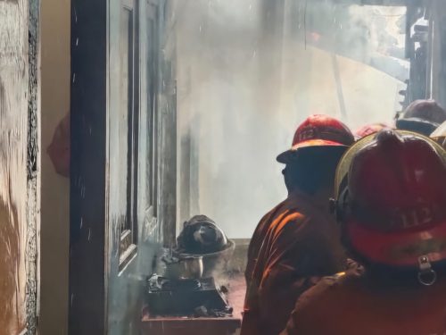 Deretan rumah petak padat penduduk di Jl. Kemayoran Baru terbakar