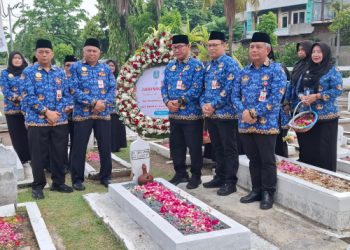 Peringati HKN dan HUT ke 45, RSUD Dr Saiful Anwar Ziarah Makam Dr Saiful Anwar
