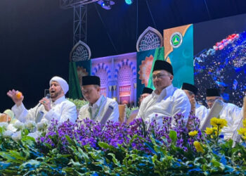 UMAHA dan YPM Bersholawat: Peringati Hari Pahlawan, doakan Pilkada damai