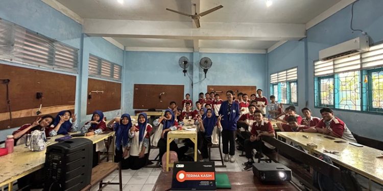 Mahasiswa Psikologi UM Gelar Pelatihan Job Interview untuk Kurangi Pengangguran Lulusan SMK