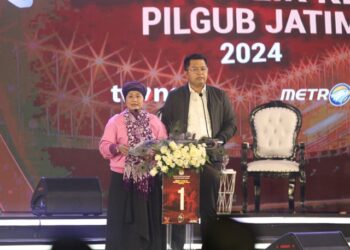 Di arena debat terakhir, Luluk tegaskan akan bangun KRL Madura dan kritik kegagalan Jatim mengelola sampah