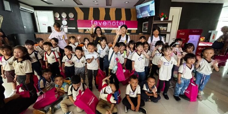 Favehotel Rungkut Gelar Kegiatan Cooking Class, Hotel Tour, dan Making Bed Class untuk Siswa TKK Santa Maria Regina