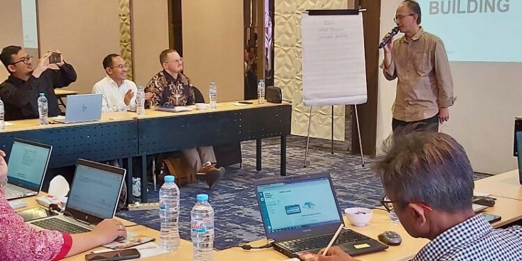 Kadin Jatim Tingkatkan Kompetensi Tim Vokasi Berkolaborasi dengan Swiss Contact