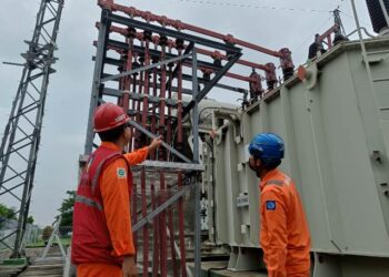 Jelang Natal dan Tahun Baru, PLN UIT JBM Pastikan Keandalan Listrik di Surabaya dengan Pemeliharaan Cepat
