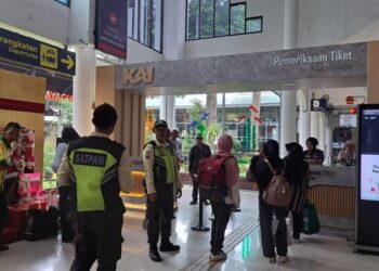 6 Kereta Api Favorit Keberangkatan Daop 8 Surabaya Selama Nataru 2024/2025