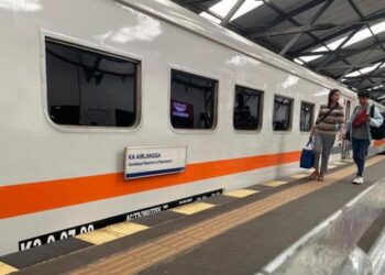 Kereta Api Jadi Pilihan Utama, Lebih dari 22.470 Penumpang Berangkat dari Daop 8 Surabaya pada Libur Nataru 2024/2025