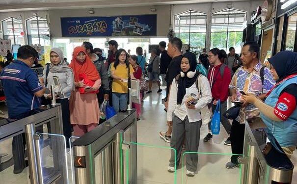 Tiket Kereta Api di Daop 8 Surabaya Laris Jelang Libur Tahun Baru 2025