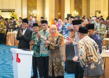 Luncurkan dua aplikasi di Milad Ke-24 Masjid Nasional Al Akbar, Khofifah: Maksimalkan layanan untuk memakmurkan masjid dan jama’ah 