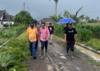Gercep, Gus Fawait datangi dan beri bantuan warganya yang terkena Banjir di Desa Wonosari Jember