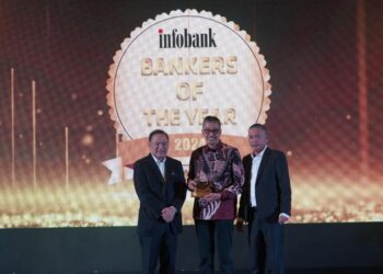 Dirut Bank Jatim dinobatkan sebagai Banker Of The Year 2024