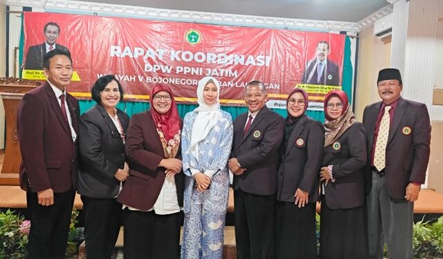 Tingkatkan kesejahteraan perawat, Wakil Ketua DPRD Jatim, Sri Wahyuni dorong penambahan gaji dan merealisasikan satu desa satu perawat