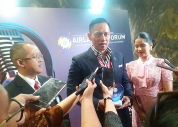 Pemimpin muda inspiratif, AHY dianugerahi pasca award 2024 Empowering Transformative Leaders oleh Pasca Sarjana Unair