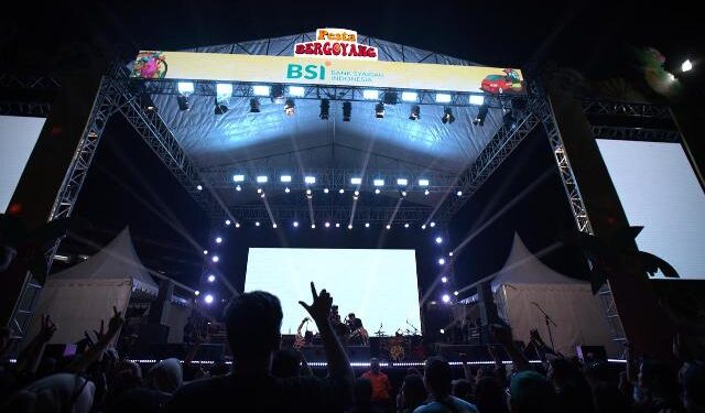 Pesta Bergoyang Bersama BSI Hadir di Surabaya