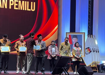 Partisipasi pemilih capai 77,91%, KPU Surabaya raih penghargaan nasional