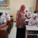 Hari pertama MBG di Surabaya, Khofifah: Alhamdulilah berjalan baik. Ini investasi untuk Generasi emas