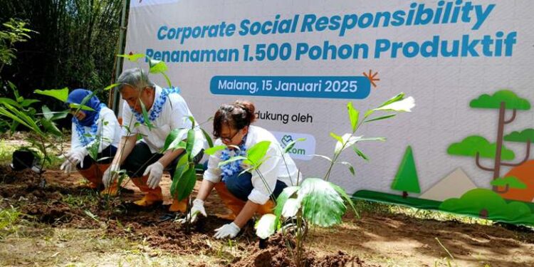 Pasar Modal Tanam 1.500 Pohon Produktif di Malang, Dorong Manfaat Lingkungan dan Ekonomi