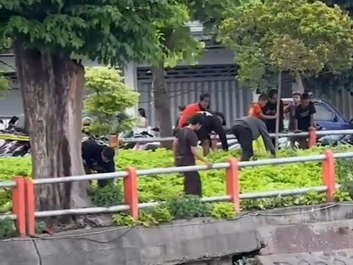 Pemkot Surabaya ancam sanksi pemburu koin viral yang rusak fasum