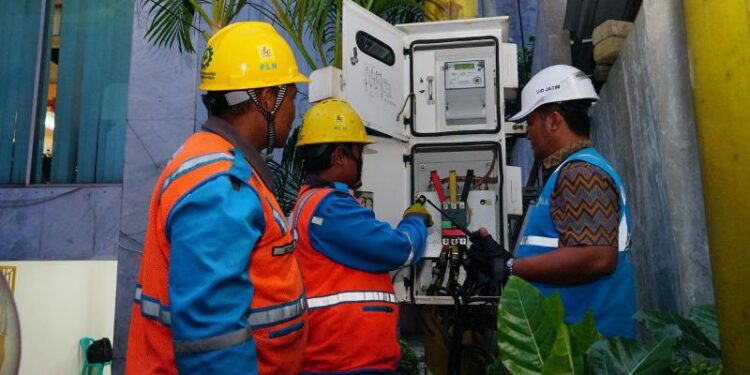 PLN Pastikan Pasokan Listrik Andal Jelang Tahun Baru Imlek 2025