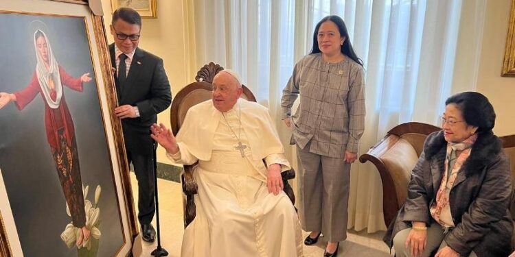 Diterima Paus Fransiskus di Kediamannya di Vatikan, Megawati dan Puan sampaikan salam dari bangsa Indonesia, khususnya umat Katolik 