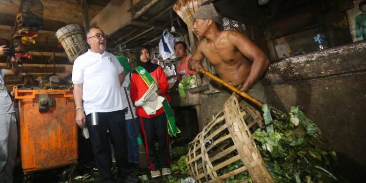 Peringati HPSN, Pemkot Surabaya kumpulkan 1.034kg sampah di Pasar Keputran
