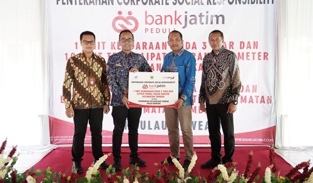 Tingkatkan ekonomi rakyat, Bank Jatim salurkan CSR ke pulau Bawean